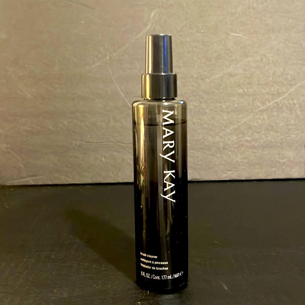 New Mary Kay Brush Cleaner